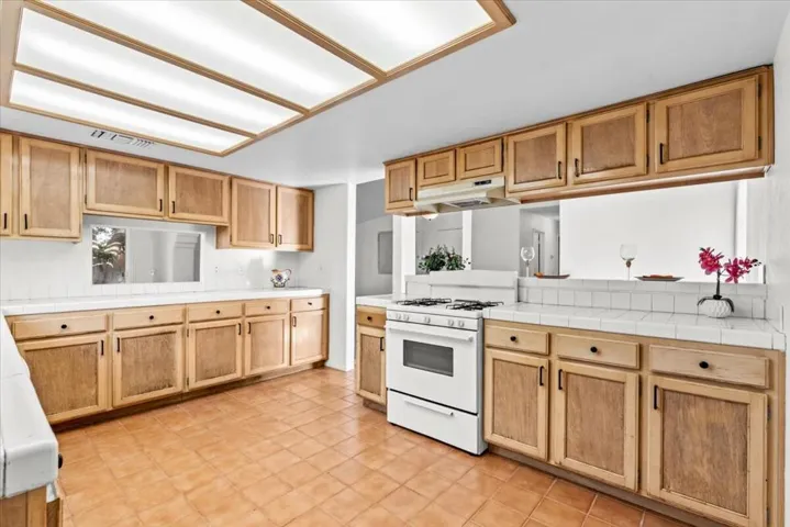 2-69040 San Helena Ave-24