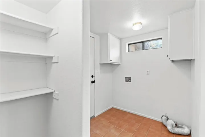 Laundry & Pantry
