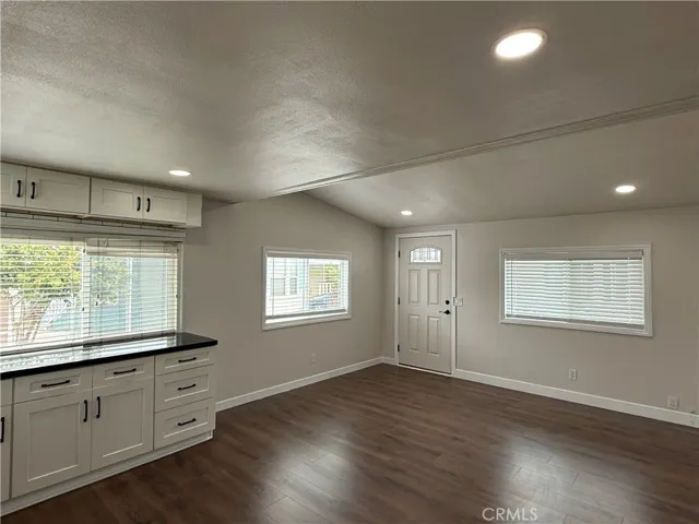 1741 Pomona Avenue 21, Costa Mesa, California 92627 — photo 5
