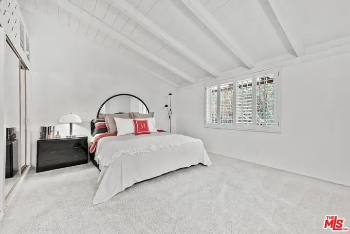 4363 Hayvenhurst Ave, Encino, California 91436