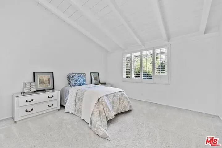 4363 Hayvenhurst Ave, Encino, California 91436
