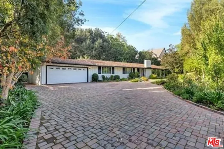 4363 Hayvenhurst Ave, Encino, California 91436