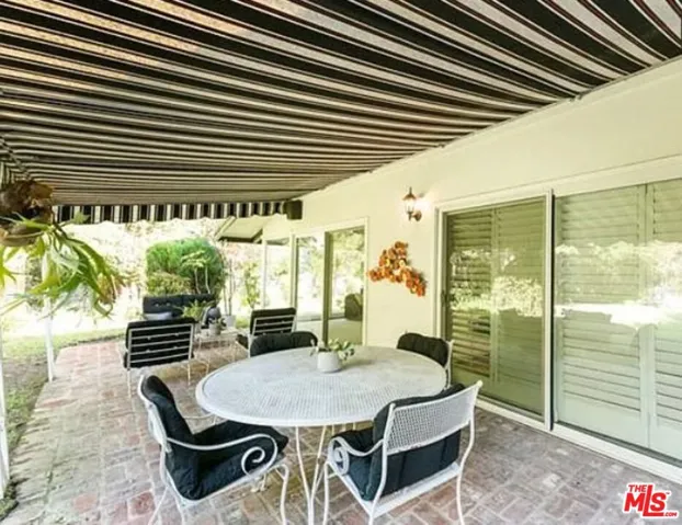 4363 Hayvenhurst Ave, Encino, California 91436