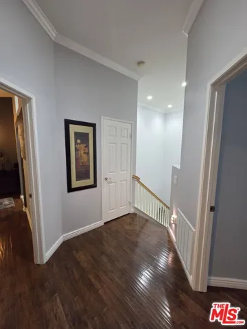 Hall between bedrooms