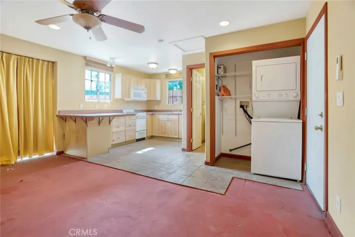 714 E Chapman Avenue, Fullerton, California 92831