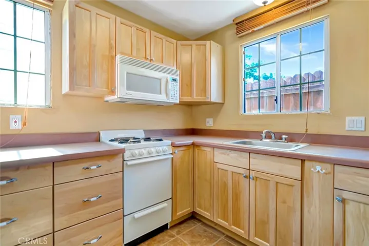 714 E Chapman Avenue, Fullerton, California 92831