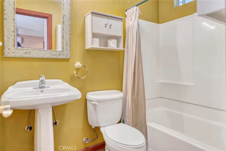 714 E Chapman Avenue, Fullerton, California 92831