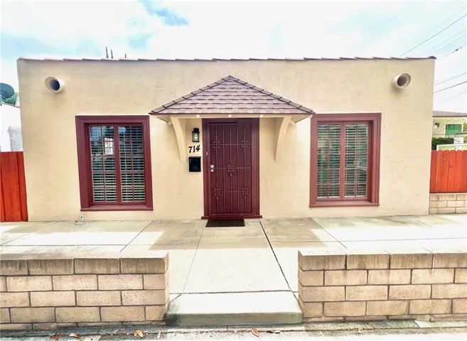 714 E Chapman Avenue, Fullerton, California 92831