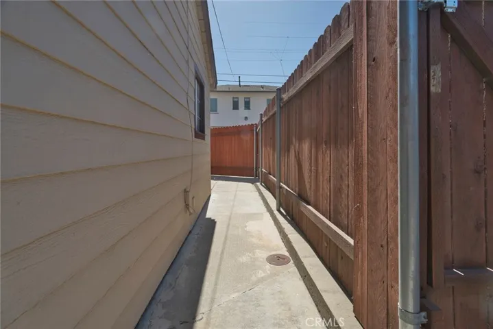 714 E Chapman Avenue, Fullerton, California 92831