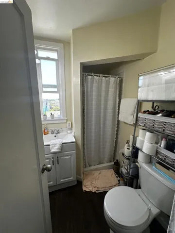 1746 10th Ave, Oakland, California 94606