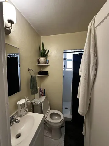 1746 10th Ave, Oakland, California 94606