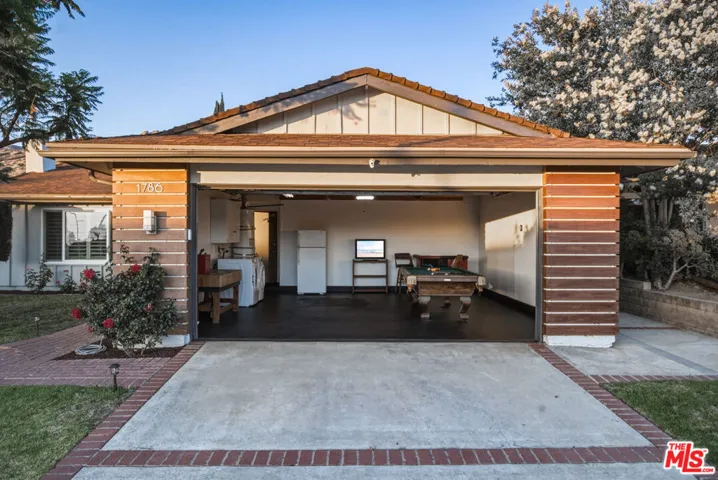 1786 Tetlow Avenue, Simi Valley, California 93063
