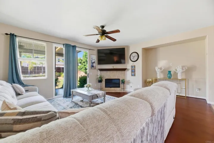 30241 Trois Valley Street, Murrieta, California 92563