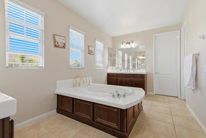 30241 Trois Valley Street, Murrieta, California 92563