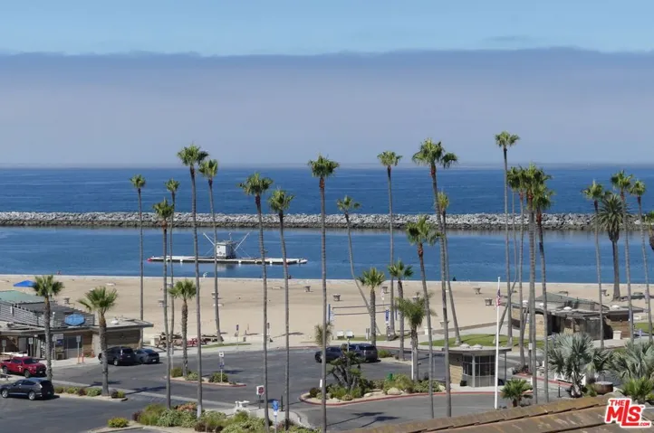 309 309.5 Jasmine Avenue, Corona Del Mar, California 92625