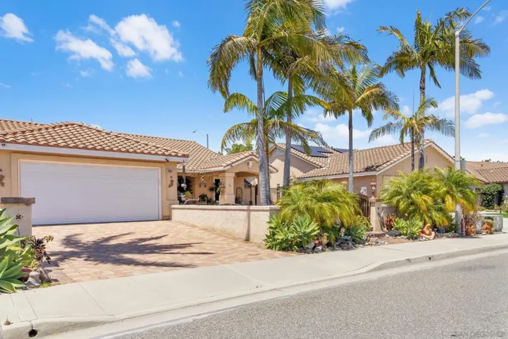 3880 Arista Way, Oceanside, California 92058