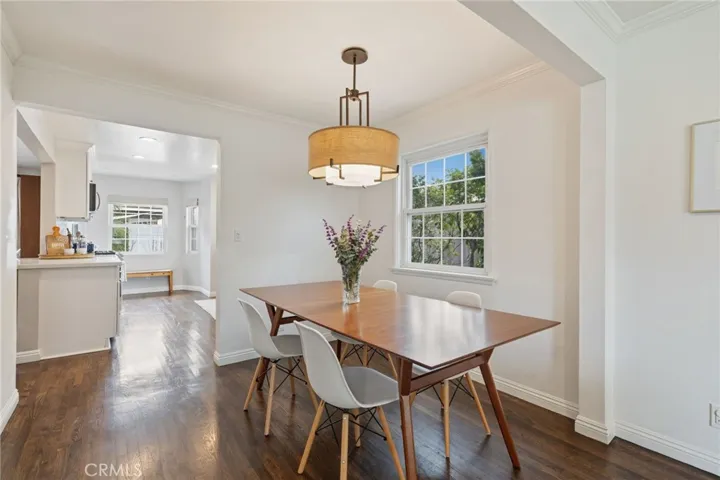 5423 Columbus Ave, Sherman Oaks, California 91411