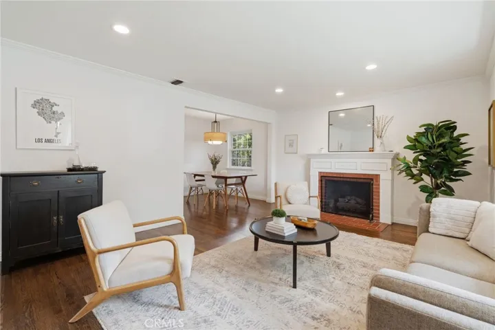 5423 Columbus Ave, Sherman Oaks, California 91411