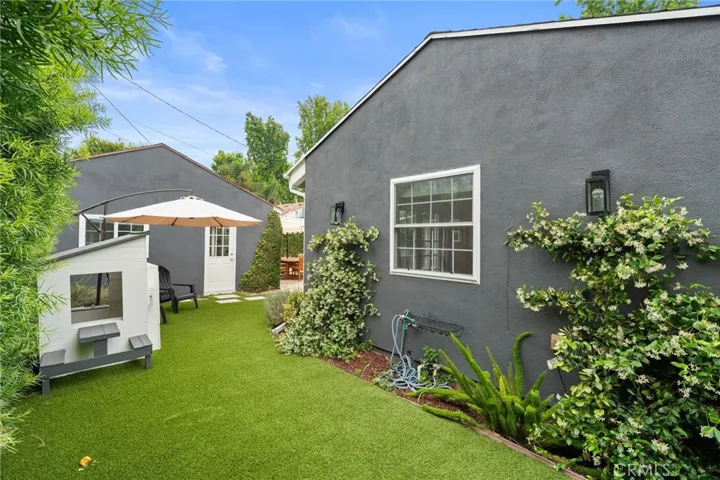 5423 Columbus Ave, Sherman Oaks, California 91411