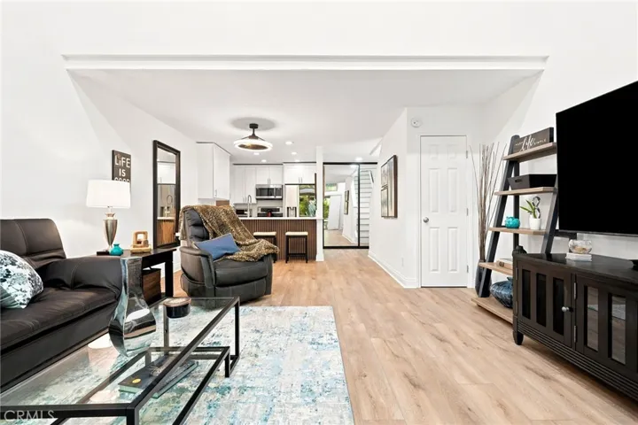 7890 E Spring Street 5l, Long Beach, California 90815