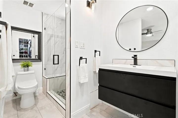 7890 E Spring Street 5l, Long Beach, California 90815