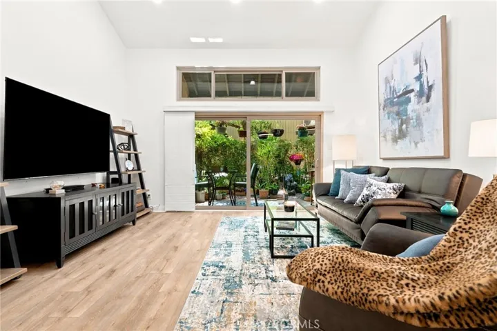 7890 E Spring Street 5l, Long Beach, California 90815