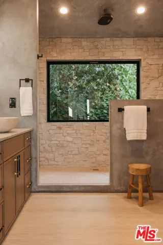 2474 Silver Ridge Avenue, Los Angeles, California 90039