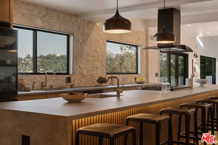 2474 Silver Ridge Avenue, Los Angeles, California 90039