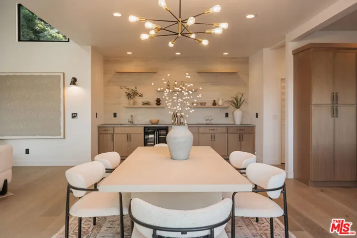 2474 Silver Ridge Avenue, Los Angeles, California 90039