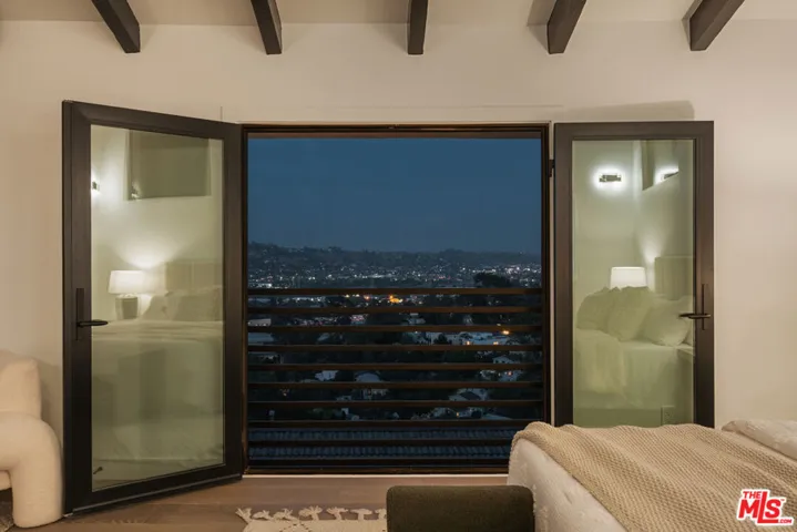 2474 Silver Ridge Avenue, Los Angeles, California 90039
