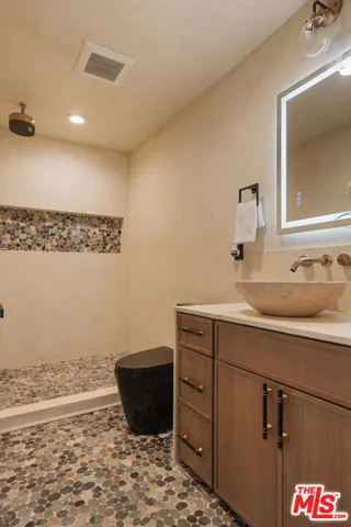 2474 Silver Ridge Avenue, Los Angeles, California 90039