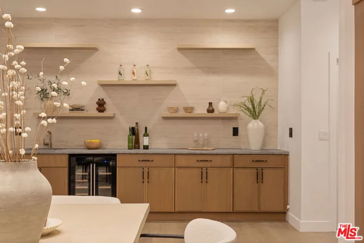 2474 Silver Ridge Avenue, Los Angeles, California 90039