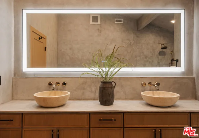 2474 Silver Ridge Avenue, Los Angeles, California 90039