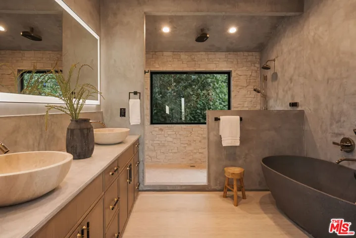 2474 Silver Ridge Avenue, Los Angeles, California 90039