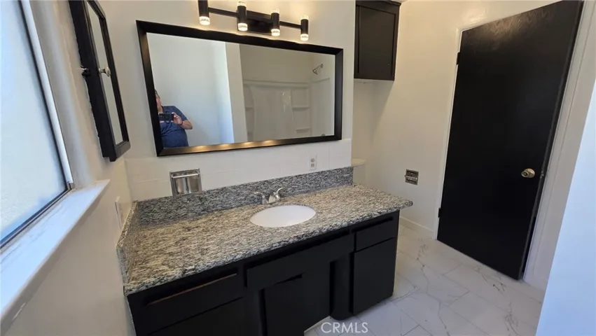 6034 S Kings, Los Angeles, California 90056