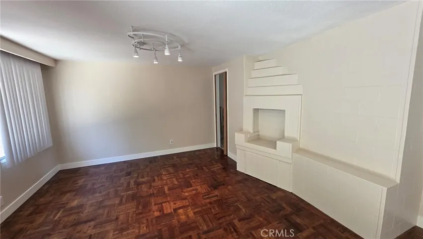 6034 S Kings, Los Angeles, California 90056