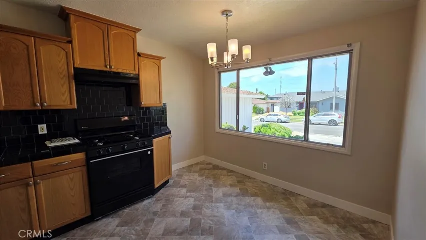 6034 S Kings, Los Angeles, California 90056