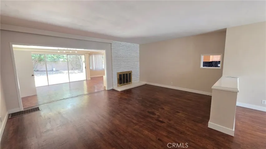 6034 S Kings, Los Angeles, California 90056