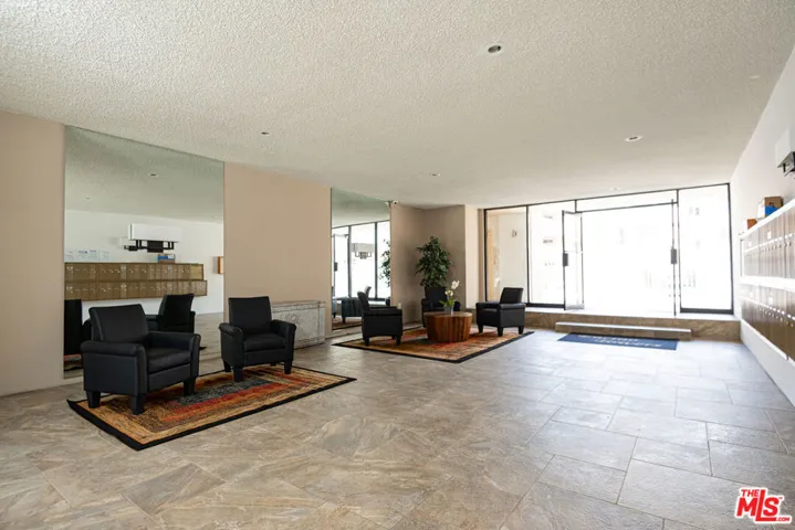 5150 Yarmouth Avenue, Encino, California 91316 — photo 4