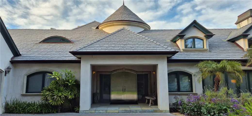 13157 Chandler Boulevard, Sherman Oaks, California 91401