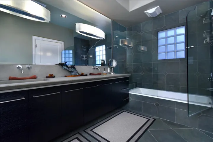 13157 Chandler Boulevard, Sherman Oaks, California 91401