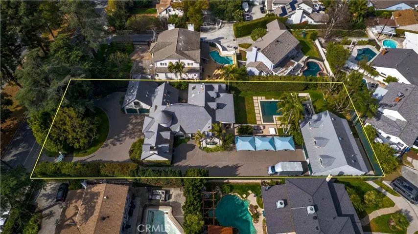 13157 Chandler Boulevard, Sherman Oaks, California 91401