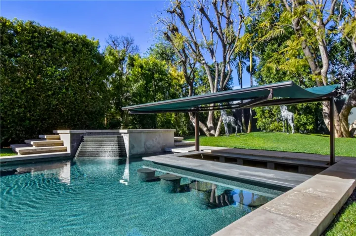 13157 Chandler Boulevard, Sherman Oaks, California 91401