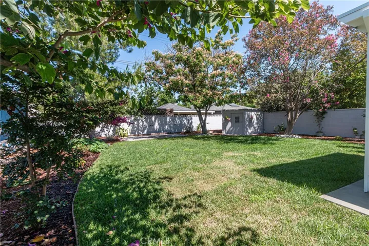 1910 N Rose, Burbank, California 91505