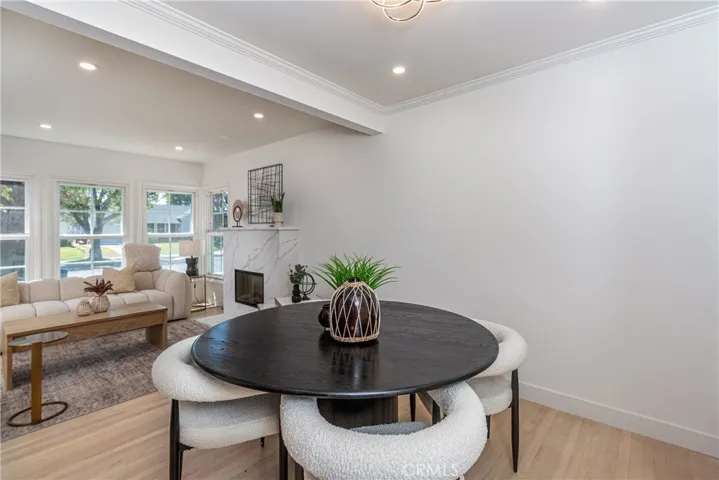 1910 N Rose, Burbank, California 91505