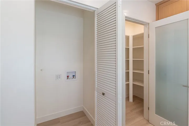 1910 N Rose, Burbank, California 91505