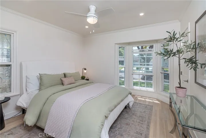 1910 N Rose, Burbank, California 91505