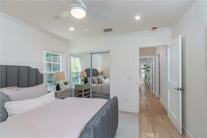 1910 N Rose, Burbank, California 91505