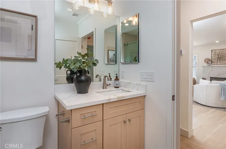 1910 N Rose, Burbank, California 91505