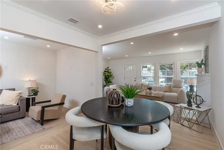 1910 N Rose, Burbank, California 91505